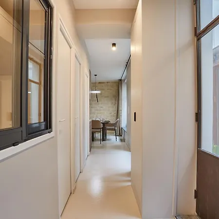 Center Of By Prestige Paris